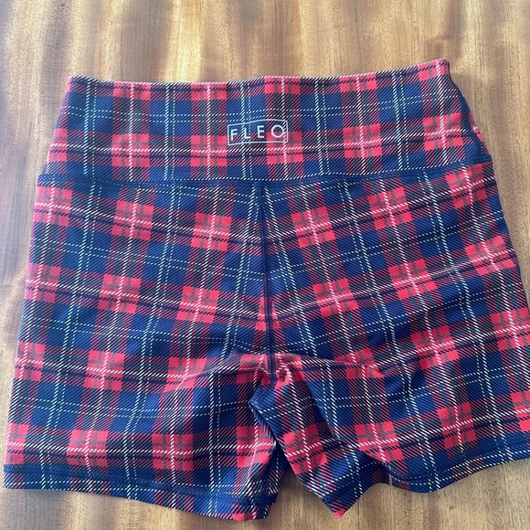 Fleo, XL high rise shorts - Picture 2 of 3